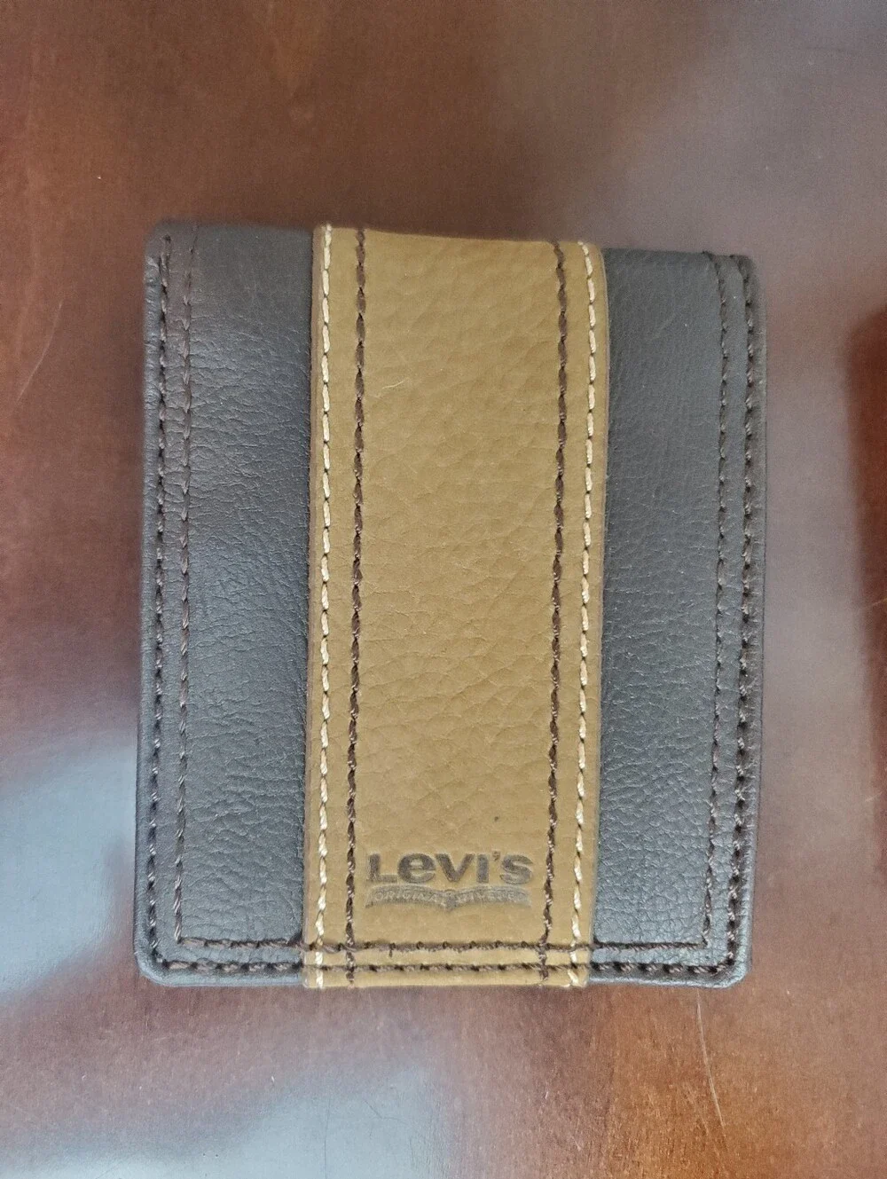 Vintage Levi's Men's Tan And Black Bi-fold Wallet NIB
